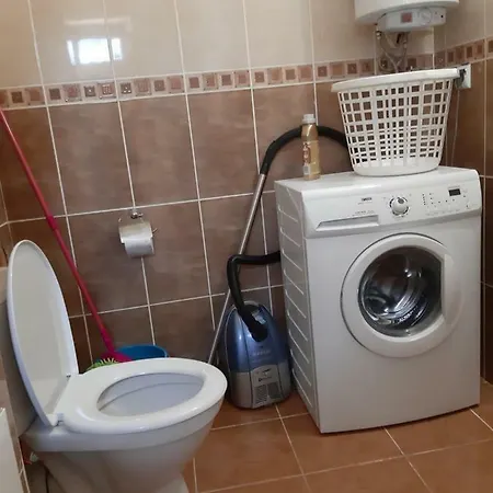Ул. Братя Господинови 2 * Byala (Varna)